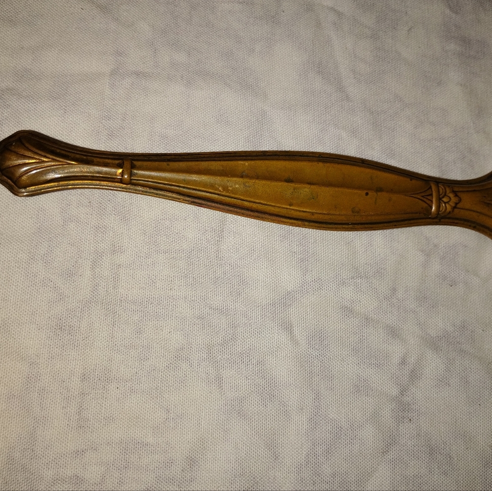 Vintage Hand Held Mirror Beautiful Golden Brassy Color Estate Sale Find - Picture 14 of 15